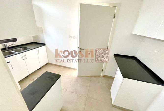 100838423 - Property Image 3
