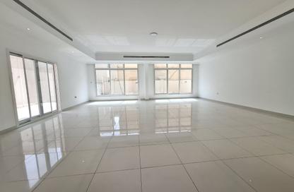 Villa - 4 - 5 for rent in Mohamed Bin Zayed Centre - Mohamed Bin Zayed City - Abu Dhabi