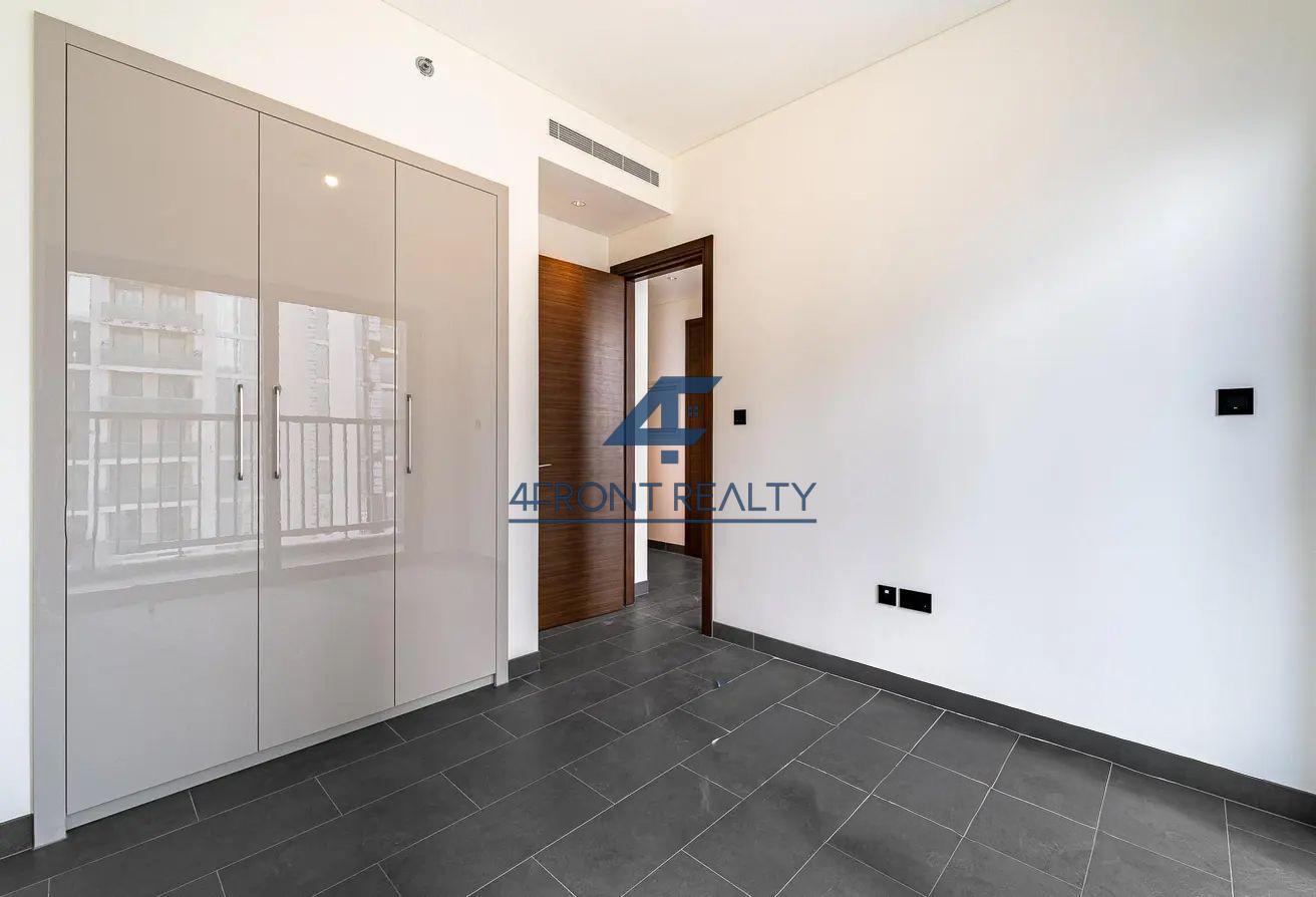Dubai Skyline View | Bright & Modern | Spacious photo 8