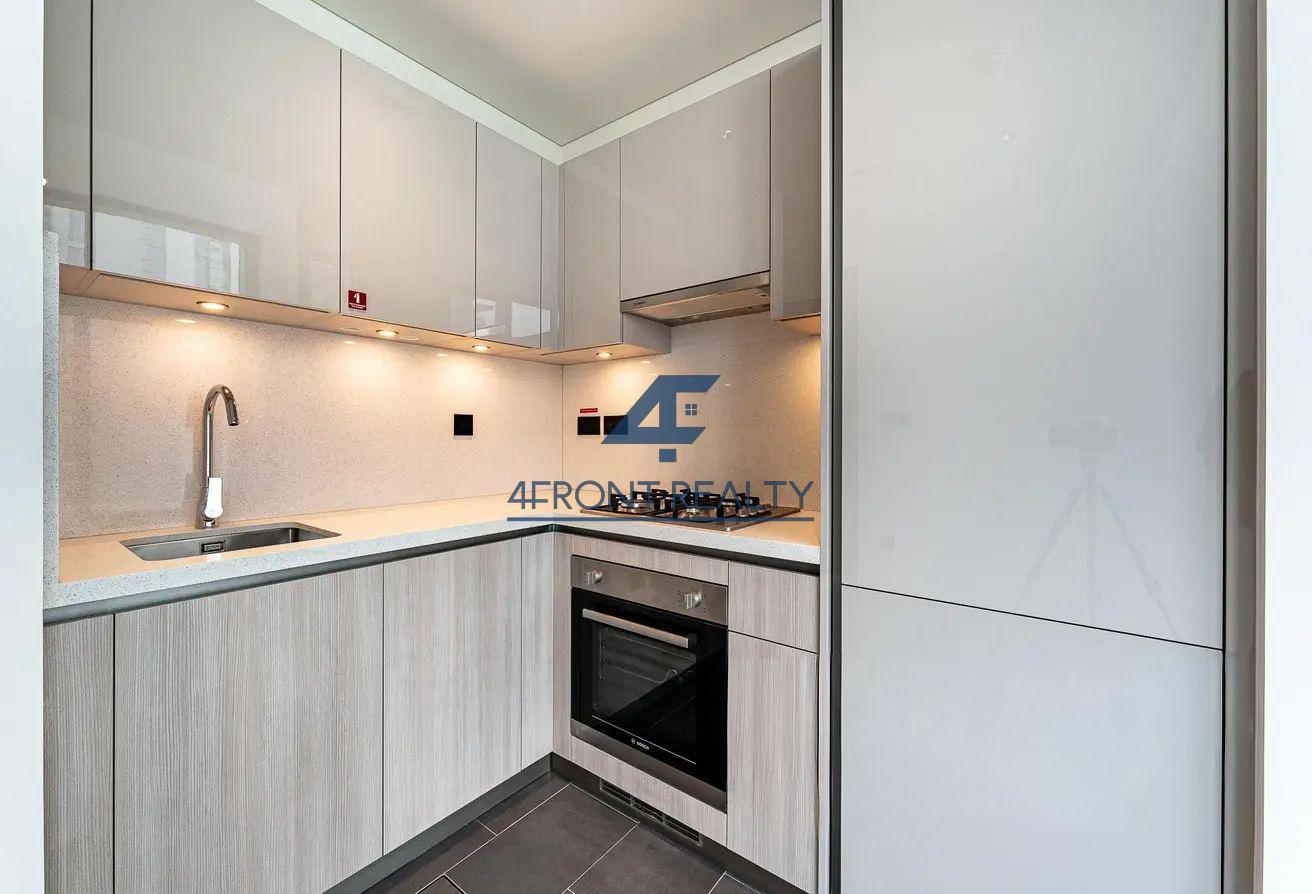 Dubai Skyline View | Bright & Modern | Spacious photo 6
