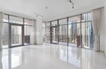 Apartment - 2 - 3 for rent in Boulevard Crescent Tower 2 - BLVD Crescent - Downtown Dubai - Dubai