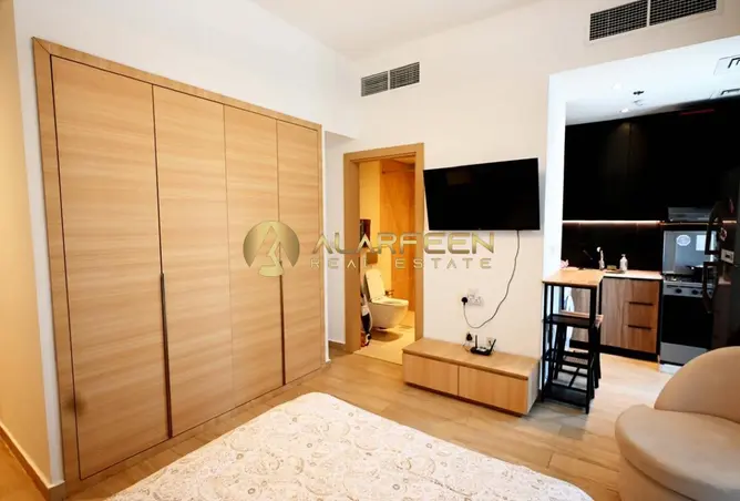103693129 - Property Image 2