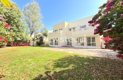 Villa - 5 Bedrooms - 6 Bathrooms for rent in Meadows 4 - Meadows - Dubai