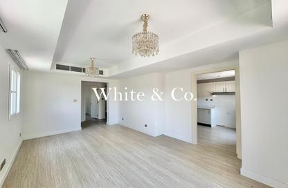 Villa - 2 Bedrooms - 3 Bathrooms for rent in Springs 15 - The Springs - Dubai Villa - 2 Bedrooms - 3 Bathrooms for rent in Springs 15 - The Springs - Dubai