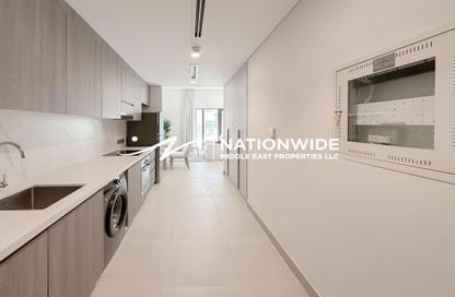 Apartment - Studio - 1 Bathroom for rent in Residences E - Yas Golf Collection - Yas Island - Abu Dhabi Apartment - Studio - 1 Bathroom for rent in Residences E - Yas Golf Collection - Yas Island - Abu Dhabi
