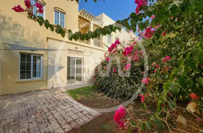 فيلا - 2 غرف نوم - 3 حمامات للايجار في الينابيع 7 - الينابيع - دبي