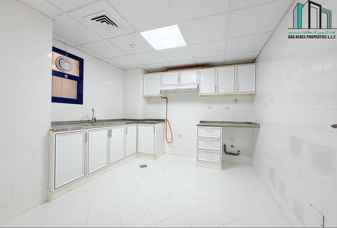 12 Cheques |3 BHK | Balcony | Parking | For Family photo 3