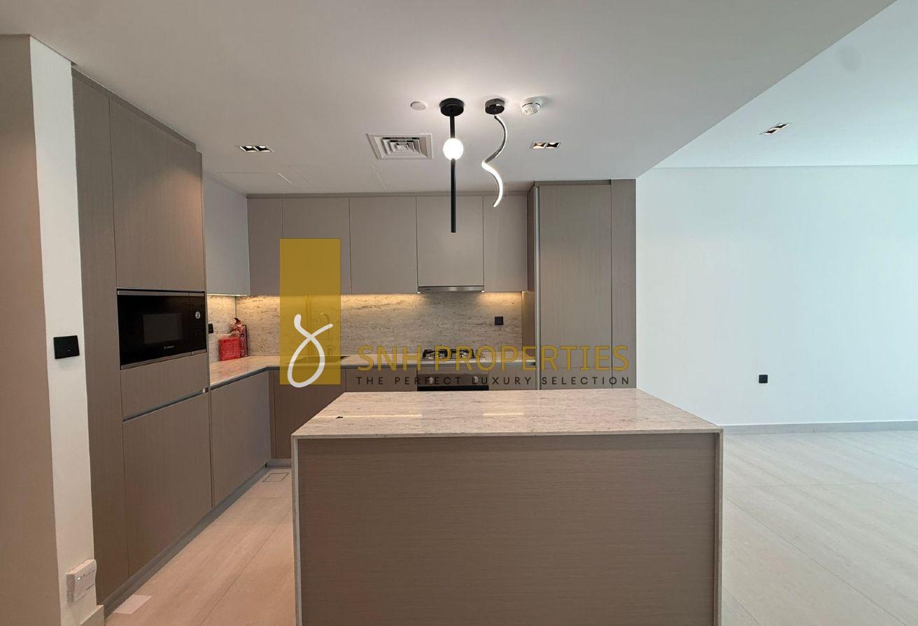 LUXURY 1BR APARTMENT | PRIME LOCATION |BRIGHT UNIT photo 2