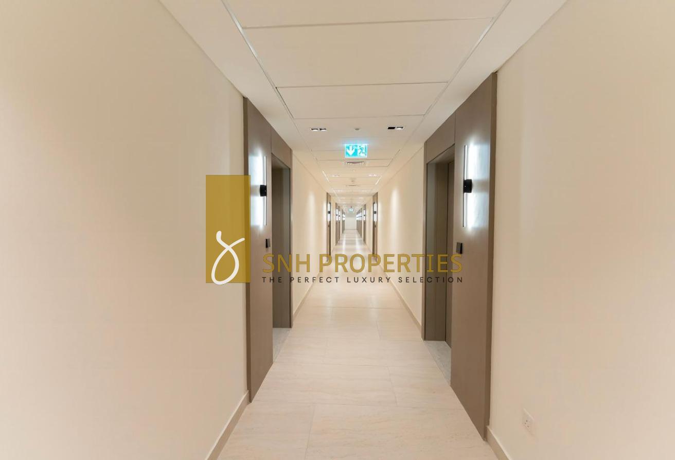 LUXURY 1BR APARTMENT | PRIME LOCATION |BRIGHT UNIT photo 5