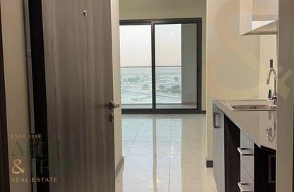 Apartment - Studio - 1 Bathroom for rent in Rukan Tower B - Rukan Tower - Rukan - Dubai Apartment - Studio - 1 Bathroom for rent in Rukan Tower B - Rukan Tower - Rukan - Dubai