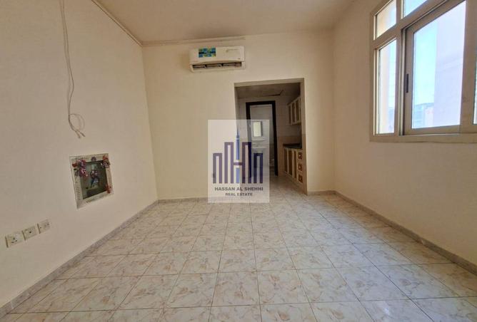 115921000 - Property Main Image