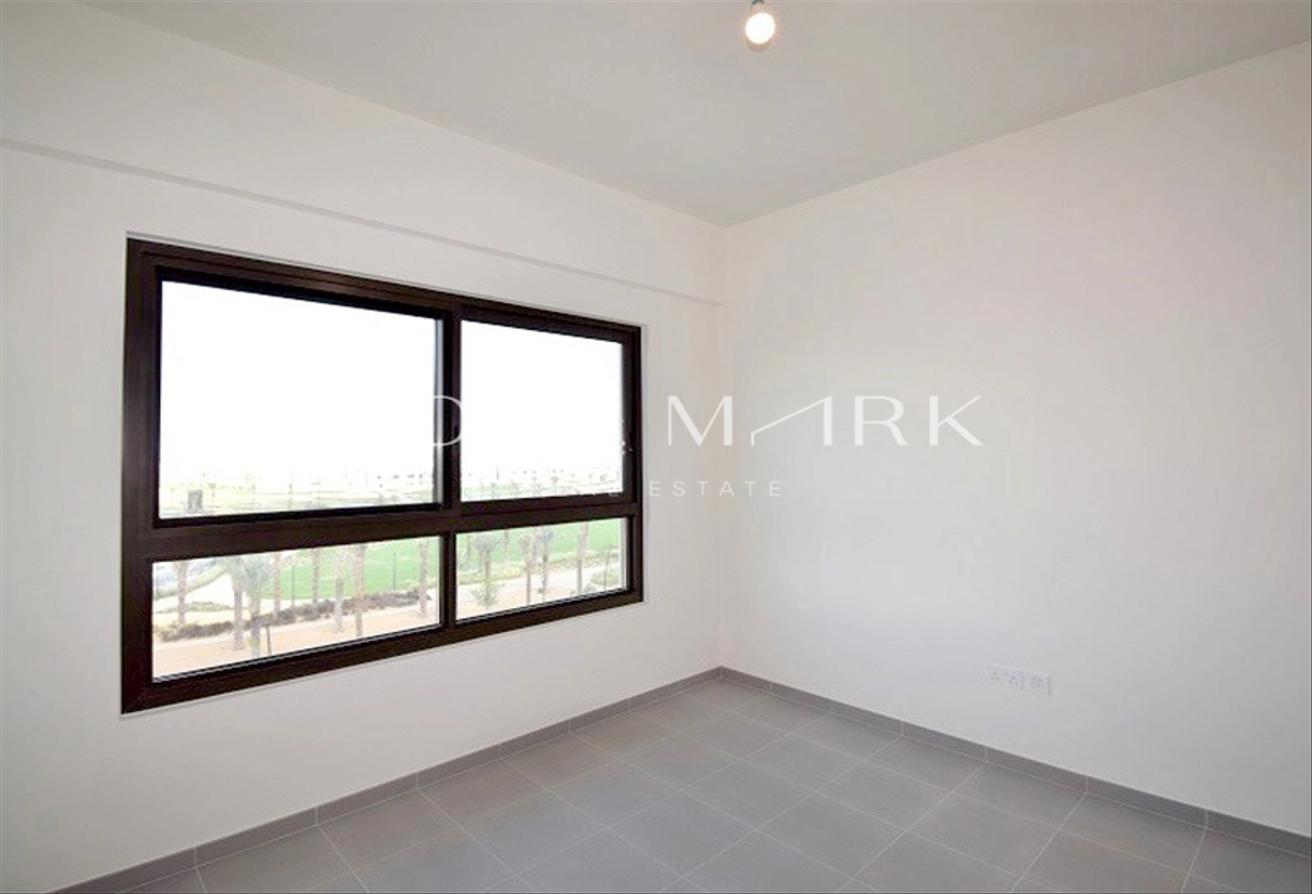 High Floor | Park Facing | Golf Course Living photo 10