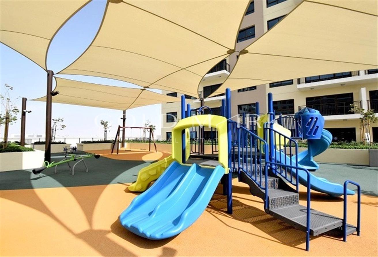 High Floor | Park Facing | Golf Course Living photo 5