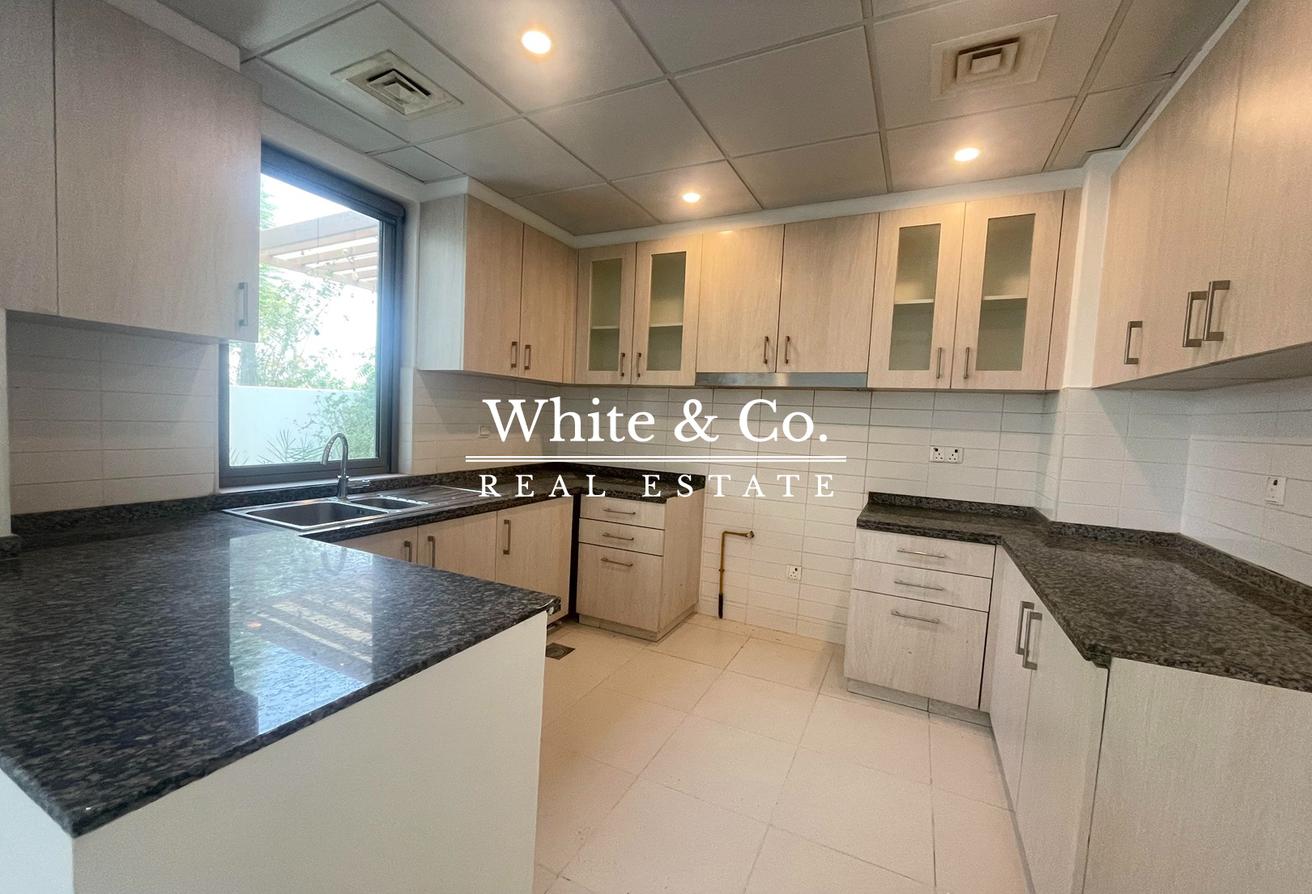 Spacious Type G | Single Row | Landscaped photo 5