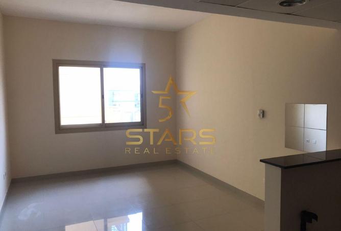 100832590 - Property Image 3