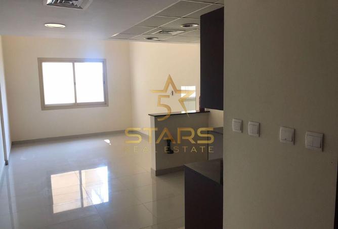 100832590 - Property Image 2