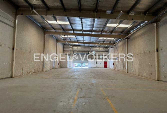 106856300 - Property Main Image