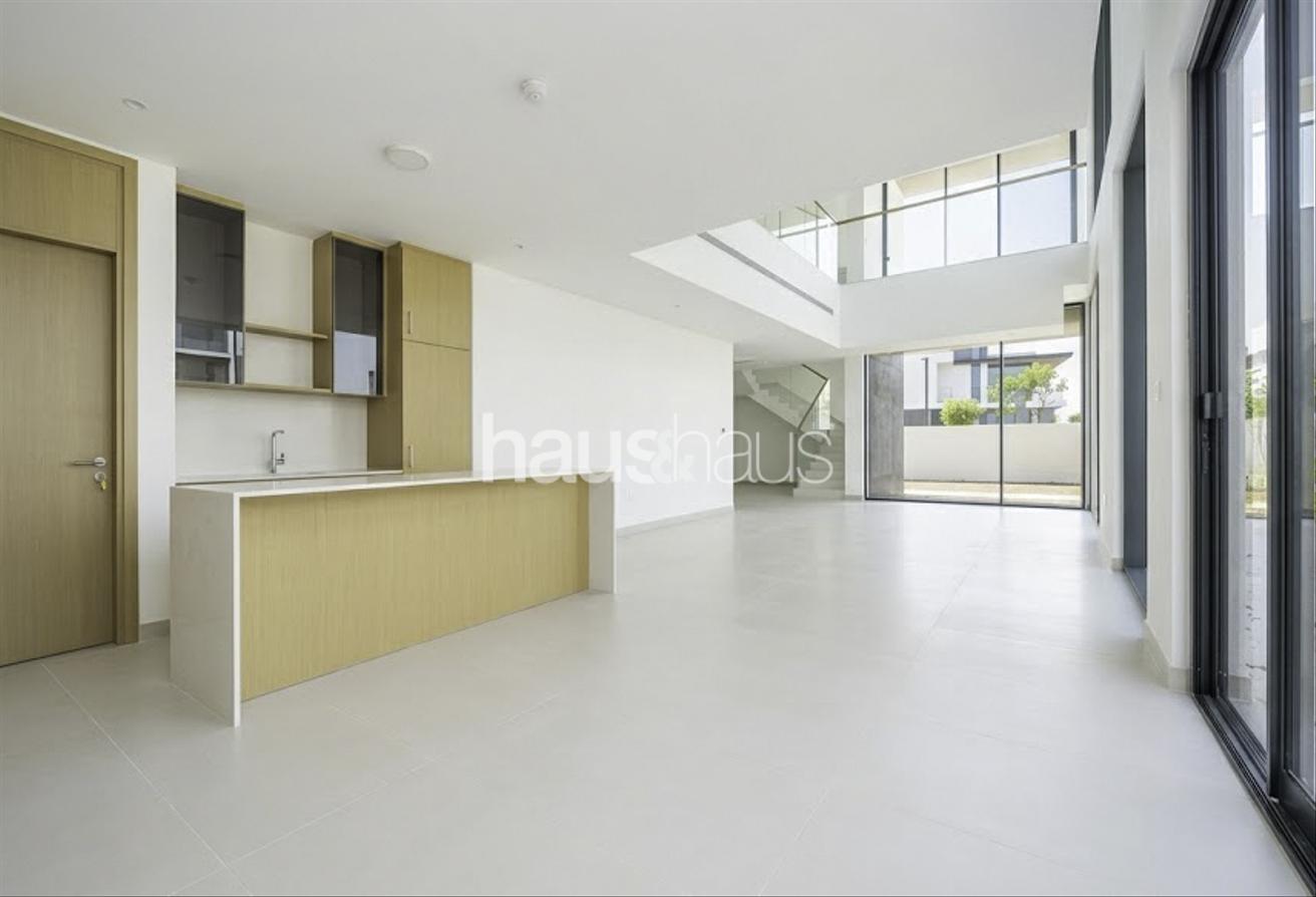 Single Row | Multiple Cheques | Ready To Move photo 3