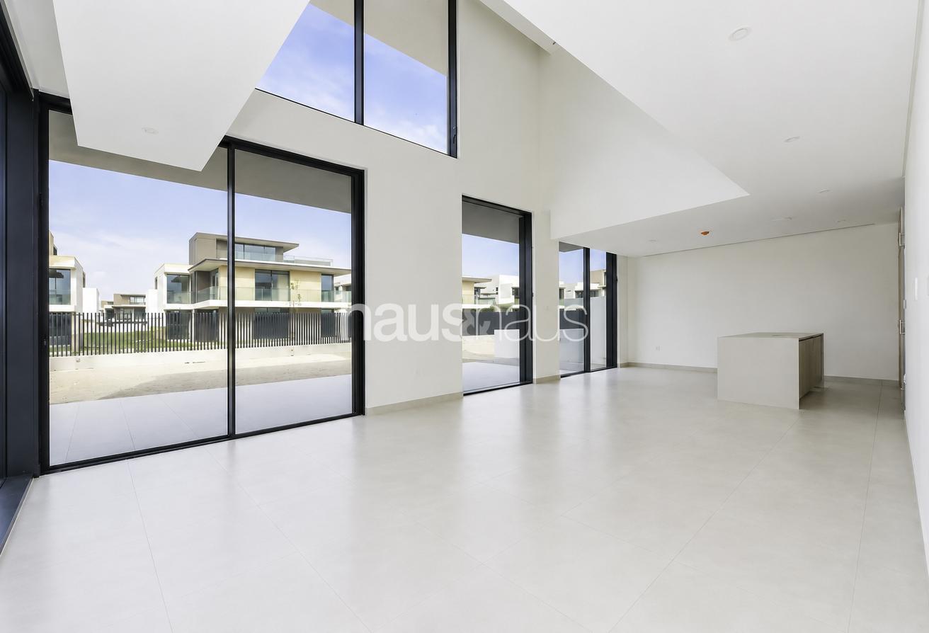 Single Row | Multiple Cheques | Ready To Move photo 4