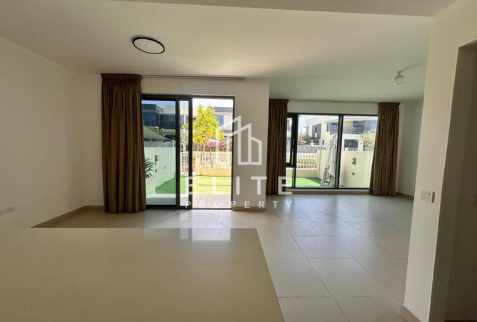 67440987 - Property Image 3