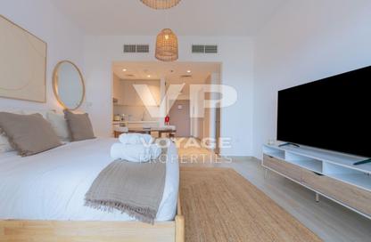 Apartment - Studio - 1 for rent in Waters Edge - Yas Island - Abu Dhabi