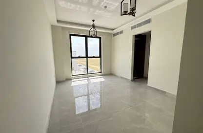 شقة - غرفة نوم - 2 حمامات للايجار في مبنى جي جي كو مويلح - تجارية مويلح - الشارقة