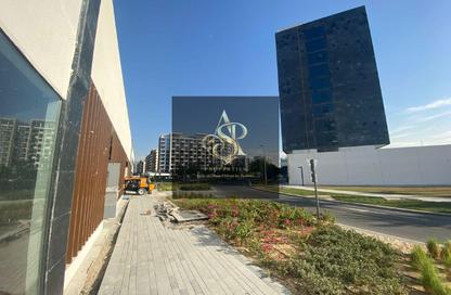 Retail - Studio - 1 Bathroom for rent in Azizi Riviera 42 - Azizi Riviera - Meydan One - Meydan - Dubai