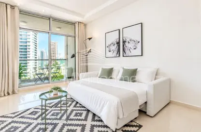 Apartment - 1 Bathroom for rent in Skyview Tower - Dubai Marina - Dubai