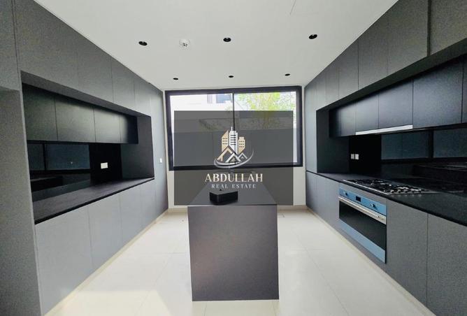121556413 - Property Image 3