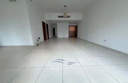 Apartment - 2 Bedrooms - 3 Bathrooms for rent in Cascades Tower - Dubai Marina - Dubai