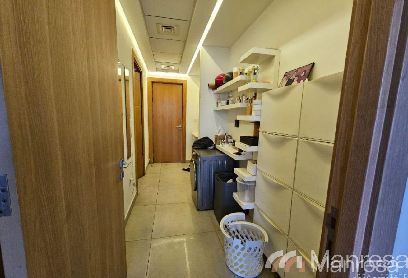3 Bed room | Prime Location | Spacious photo 4