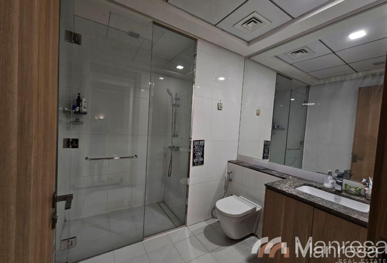 3 Bed room | Prime Location | Spacious photo 13