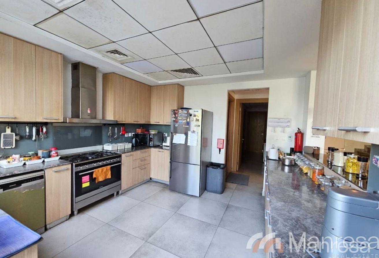 3 Bed room | Prime Location | Spacious photo 7
