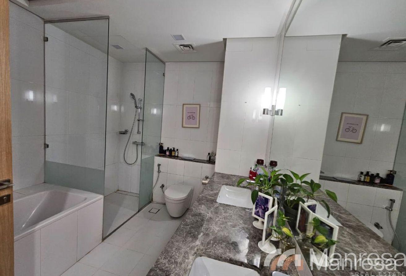 3 Bed room | Prime Location | Spacious photo 5