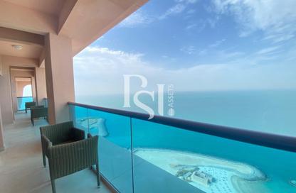 Apartment - 4 - 6 for sale in Fairmont Marina Residences - The Marina - Abu Dhabi
