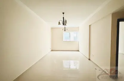 Apartment - 1 Bedroom - 2 Bathrooms for rent in Muwaileh 29 Building - Muwaileh - Sharjah