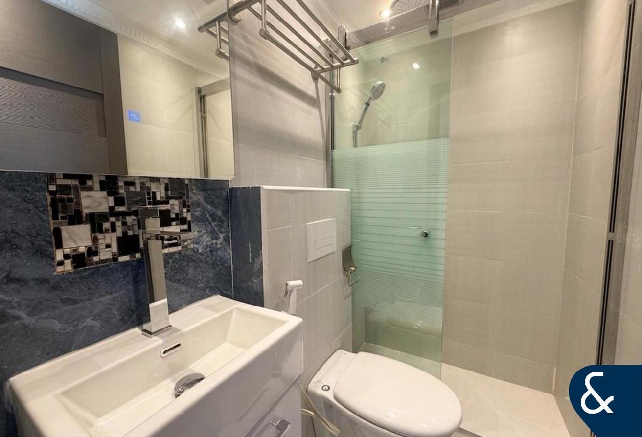 Vacant Now | Single Row | Type 4E | Villa photo 10