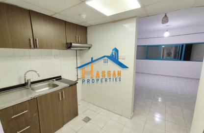 Apartment - Studio for rent in Dar Al Majaz - Jamal Abdul Nasser Street - Al Majaz - Sharjah