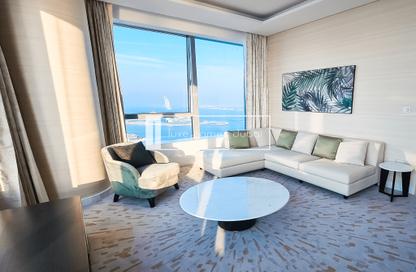 Apartment - 1 - 2 for rent in The Palm Tower - Palm Jumeirah - Dubai