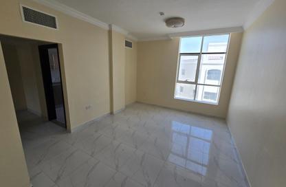 Apartment - 1 - 2 for rent in Fire Station Road - Muwaileh - Sharjah