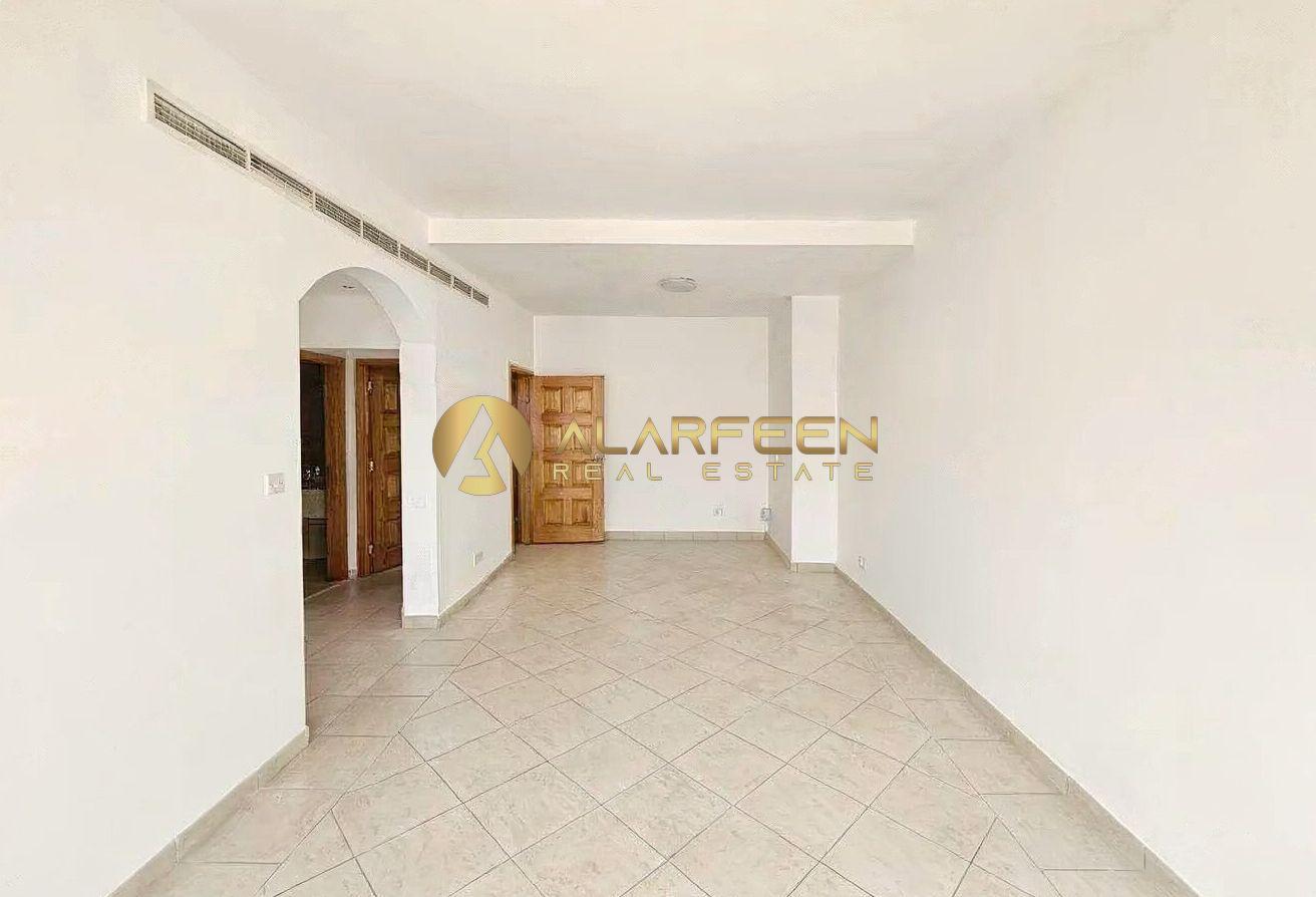 Beautiful Spacious Villa with Modern Interiors photo 5