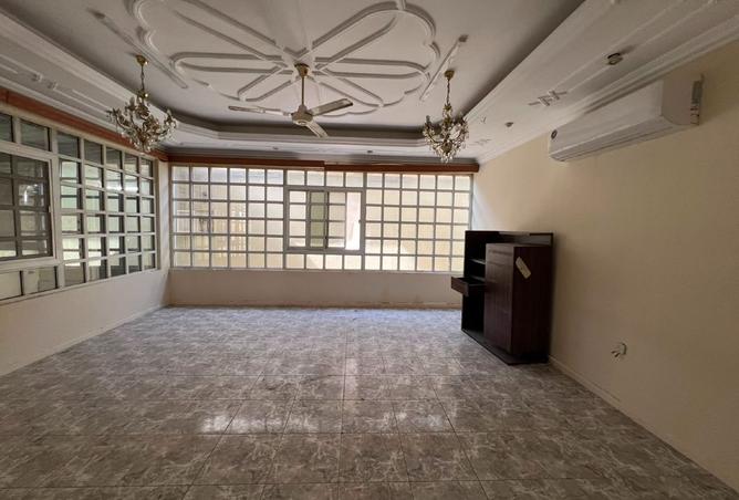 130672437 - Property Image 3