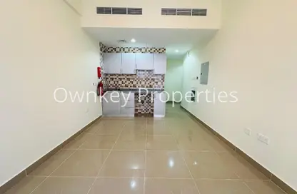 Apartment - Studio - 1 Bathroom for rent in Al Arjawan Building - Al Karama - Dubai