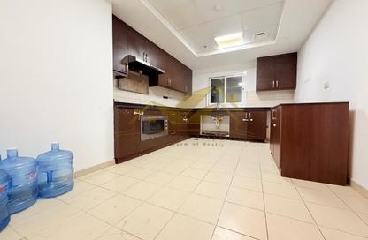 Apartment - 2 Bedrooms - 3 Bathrooms for rent in Sheikh Zayed Road - Dubai