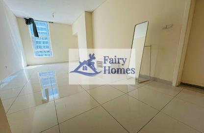 Apartment - Studio - 1 for rent in Park Central - Business Bay - Dubai