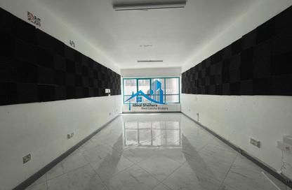 Office Space - Studio - 1 for rent in White Crown Building - Sheikh Zayed Road - Dubai Office Space - Studio - 1 for rent in White Crown Building - Sheikh Zayed Road - Dubai