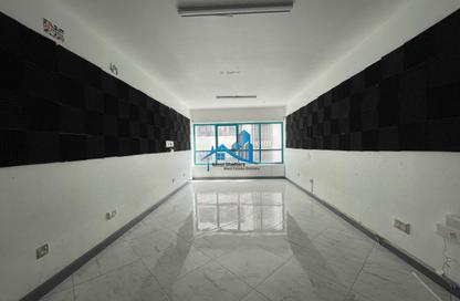 Office Space - Studio - 1 for rent in White Crown Building - Sheikh Zayed Road - Dubai Office Space - Studio - 1 for rent in White Crown Building - Sheikh Zayed Road - Dubai