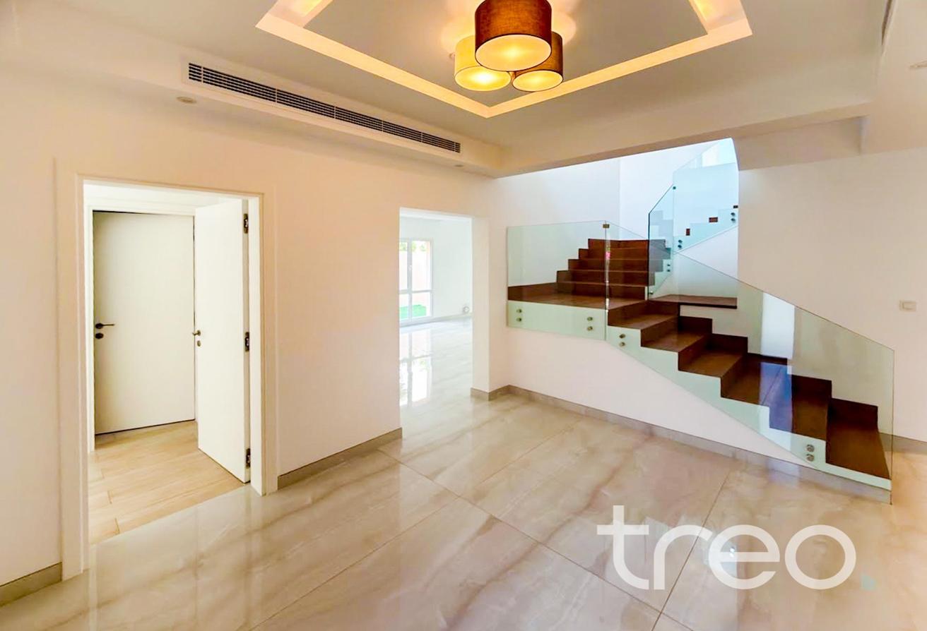 Fully Upgraded | Immaculate condition | 6BR photo 5