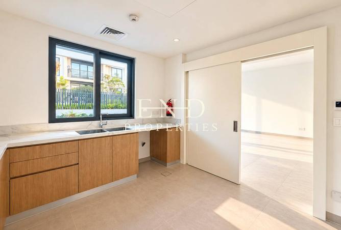3-bed townhouse in Jebel Ali Village Townhouses — photo 4