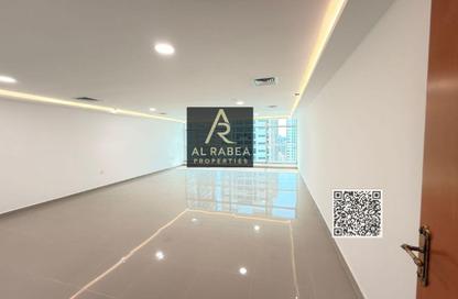 Penthouse - 3 Bedrooms - 4 Bathrooms for rent in Al Rumailah building - Al Rumailah 2 - Al Rumaila - Ajman